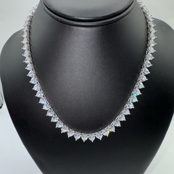 14kt 51ct Heart Tennis Necklace - Picture 10 of 15